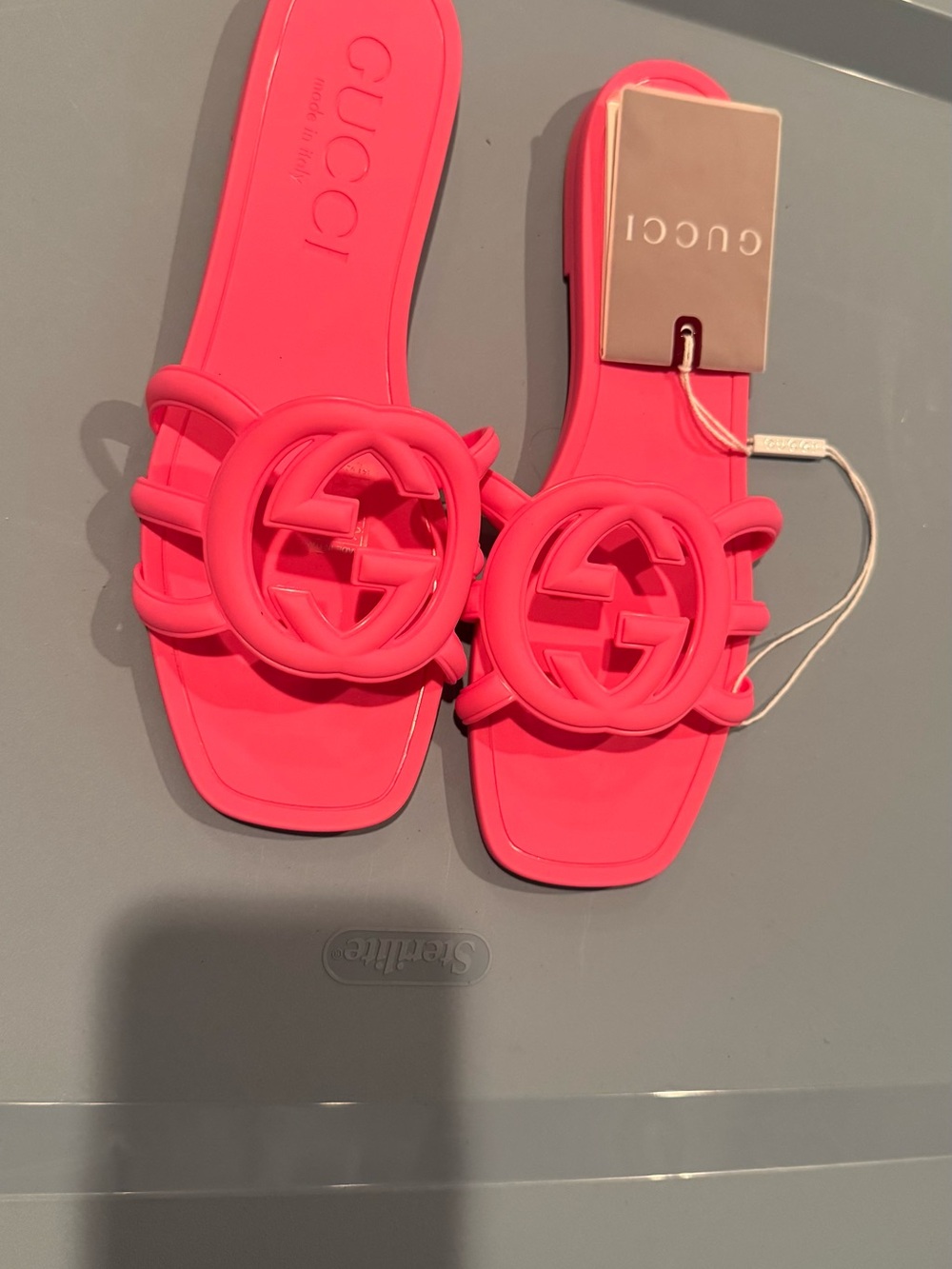 Gucci GG Rubber Slide Sandals 🩷 NEW Never Worn Size 7 EU 37